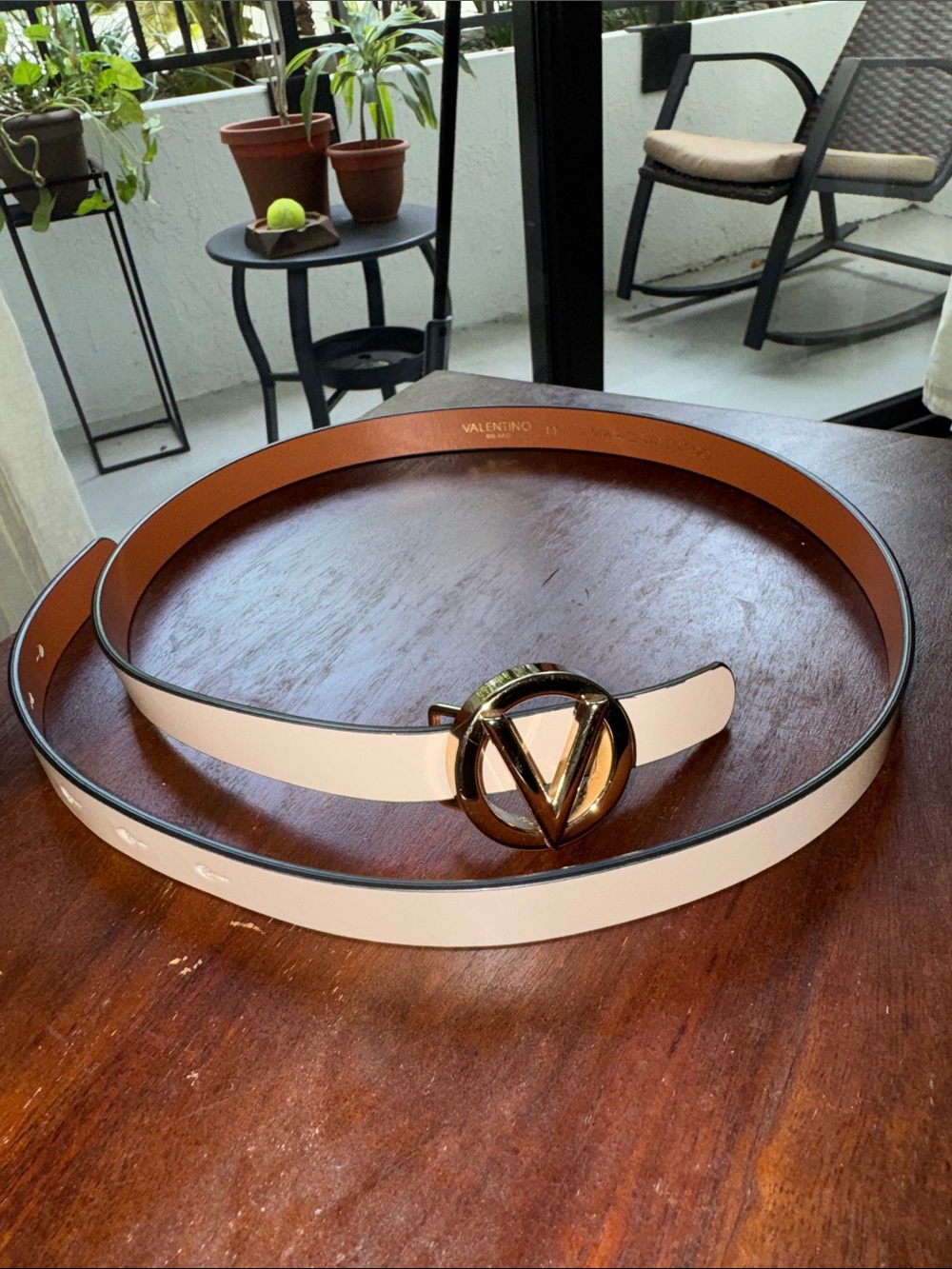 Mario Valentino Size M Women’s Leather Belt with Gold Buckle LIKE NEW